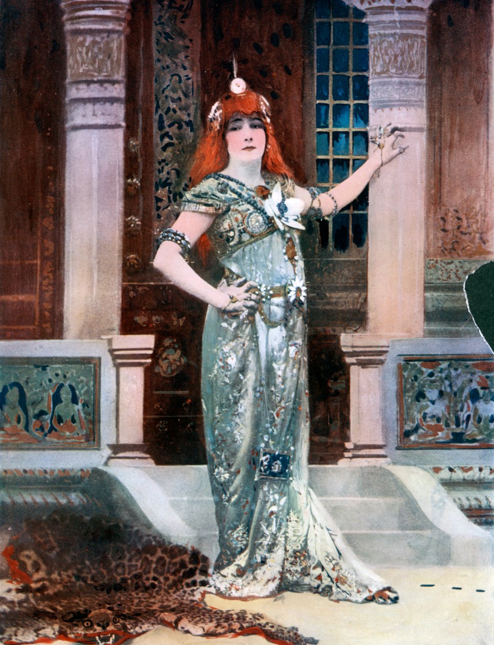 莎拉·伯恩哈特（Sarah Bernhardt）饰Isolde，c1902。 作者 纳达尔