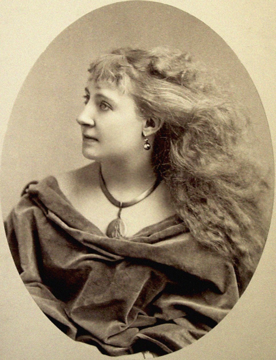 Lydia Thompson的肖像，1865年 作者 拿破仑·萨罗尼（Napoleon Sarony）