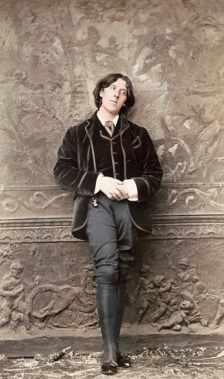 奥斯卡·王尔德，1880 年代初（照片） 作者 拿破仑·萨罗尼（Napoleon Sarony）