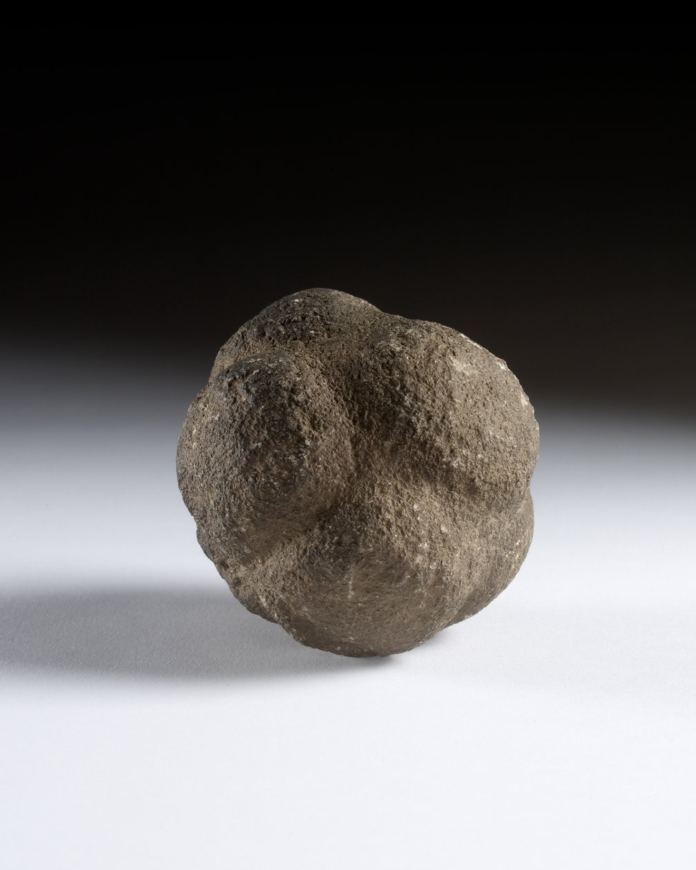 雕刻球，新石器时代晚期，苏格兰，c.3750-2000 BC 作者 新石器时代