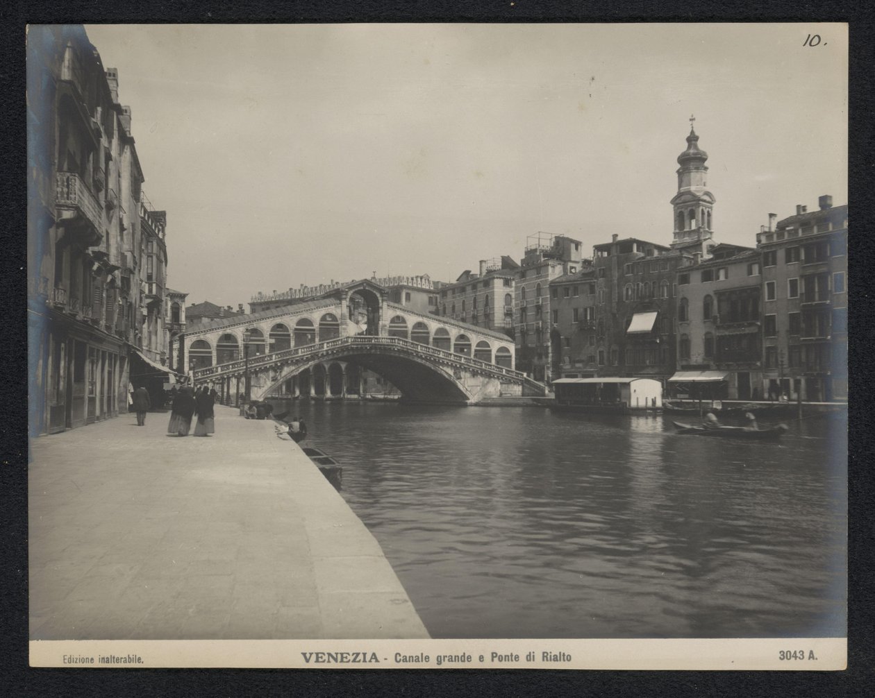 威尼斯里亚托桥景观
Venezia - Canale grande e Ponte di Rialto（物体上的标题） 作者 新摄影协会
