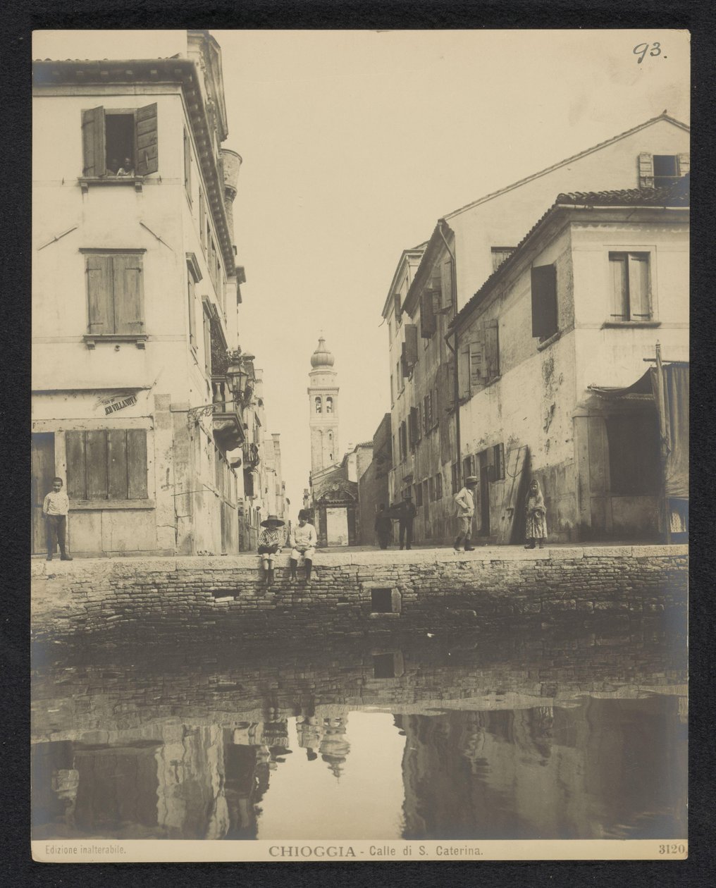 基奥吉亚码头景色
Chioggia - Calle di S. Caterina（物体上的标题） 作者 新摄影协会