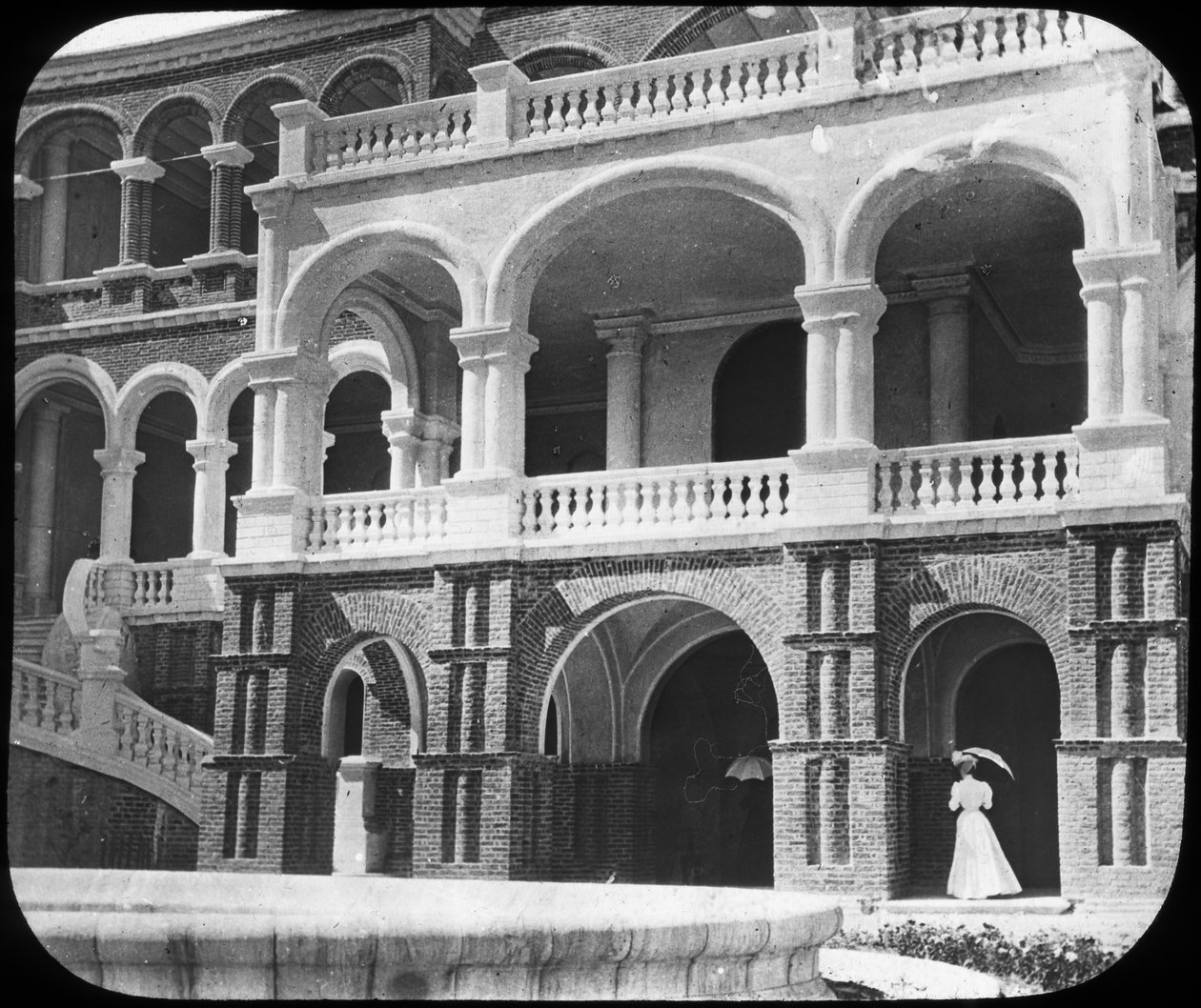 苏丹喀土穆宫，大约1890年 作者 牛顿公司
