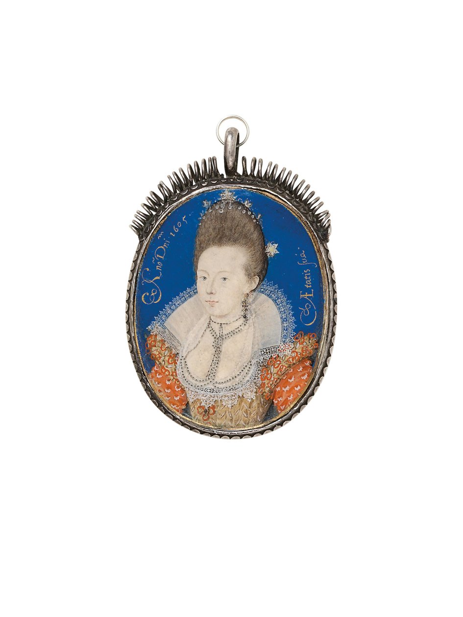 1605年，一位身着金衣服的女士，身着高高的围裙 作者 尼古拉斯·希利亚德