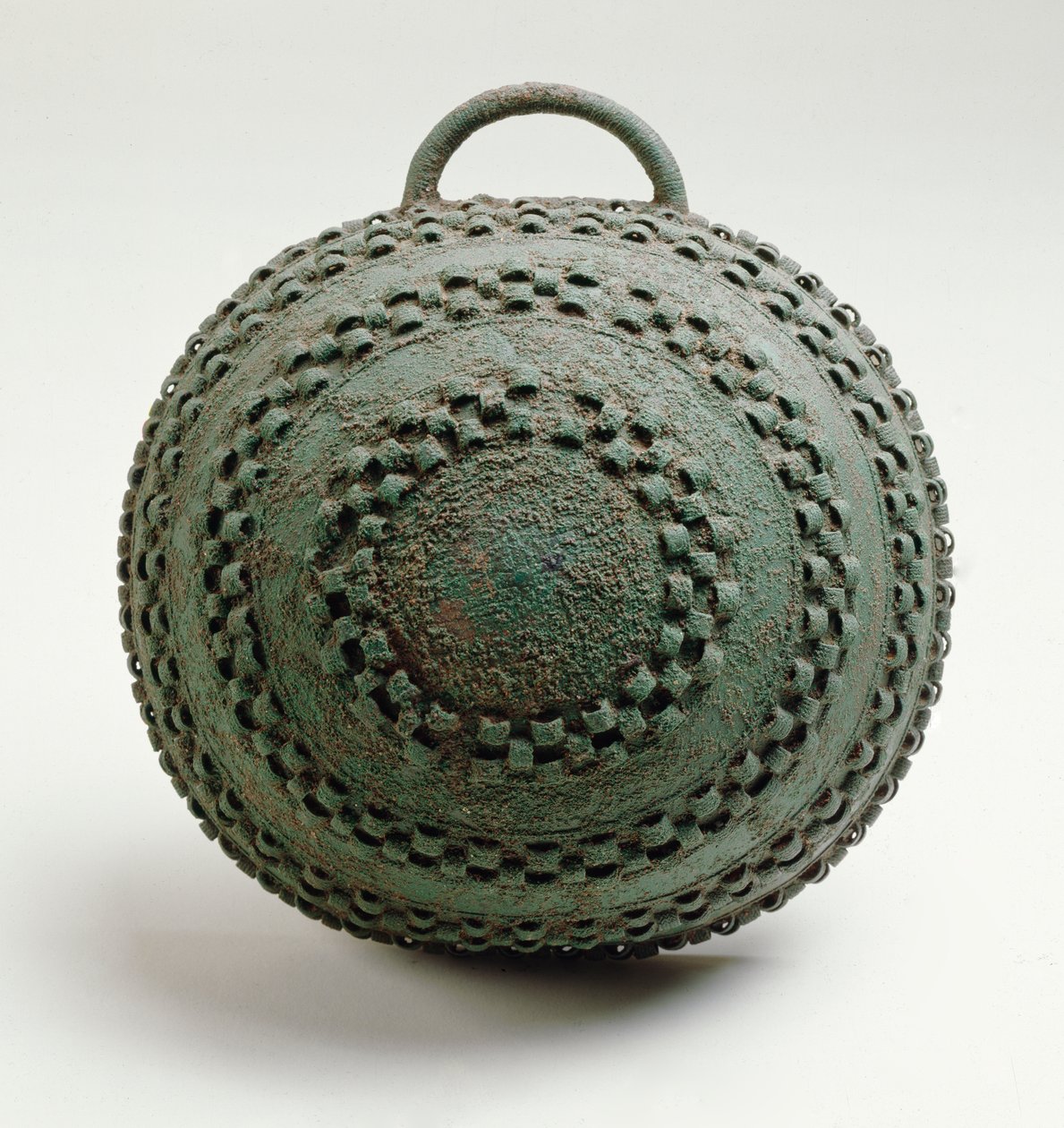 碗，Igbo Ukwu，9-10世纪（含铅青铜） 作者 尼日利亚文