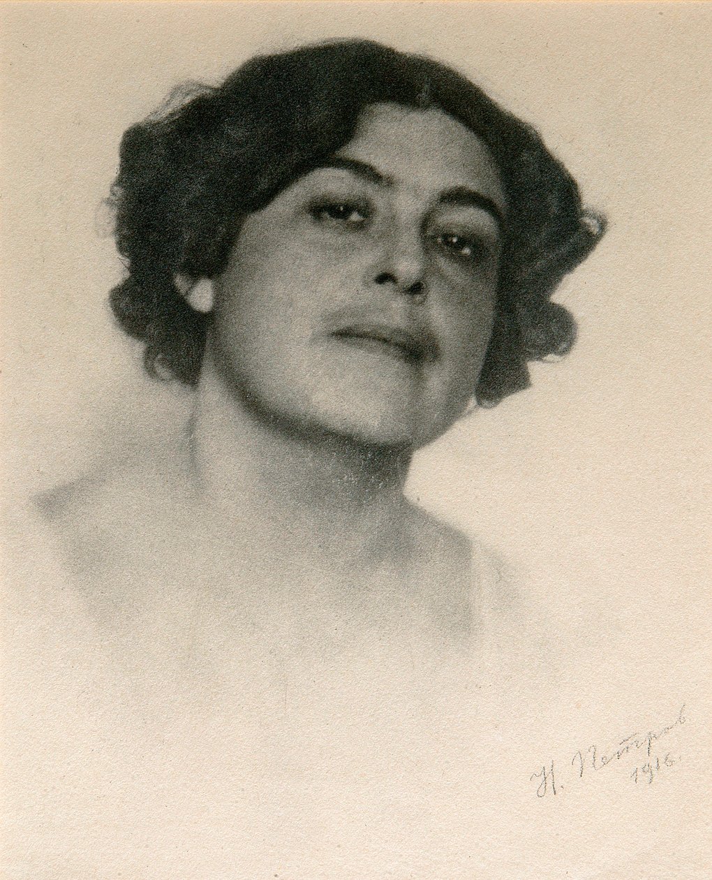 俄罗斯女演员沃罗涅茨的画像，约1916年 作者 尼古拉·彼得罗夫