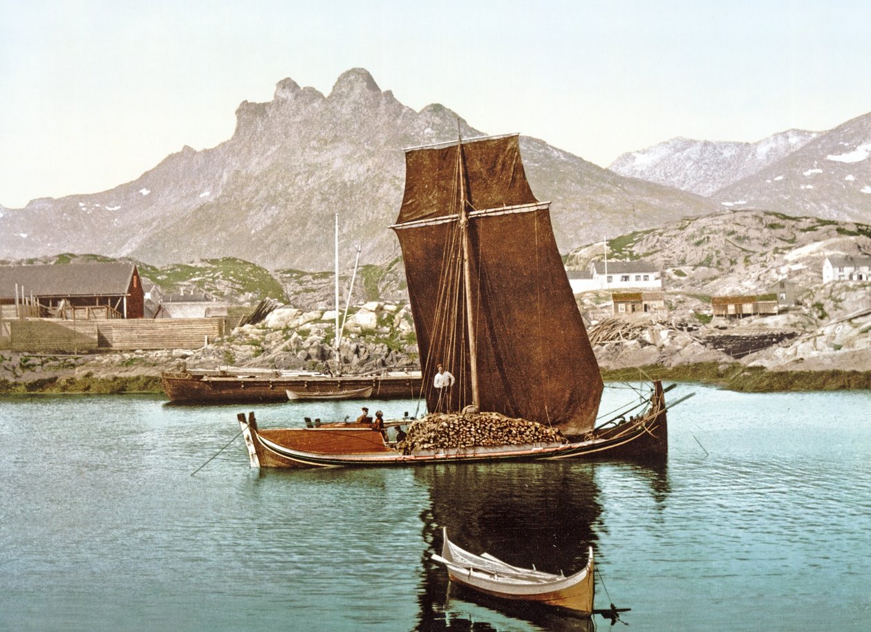 Nordland小船运载原木货物，挪威，1890-1900 作者 挪威摄影师