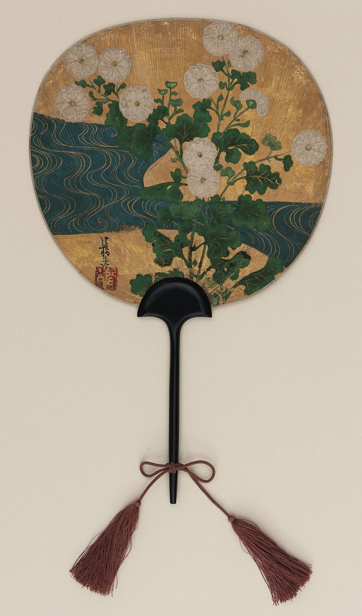 扇子;纳里拉（Narihira）和朝圣者的一侧；另一方面，菊花和小溪，江户时代，17世纪末至18世纪初（纸上的墨水，彩色和金色） 作者 绪方光琳