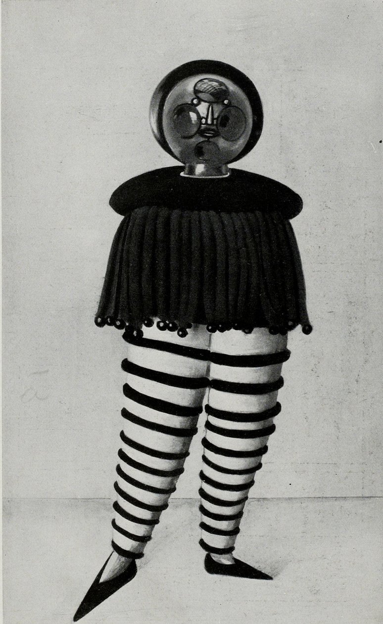 来自包豪斯的舞台包豪斯的舞台，1925年。 作者 奥斯卡·施勒默（Oskar Schlemmer）