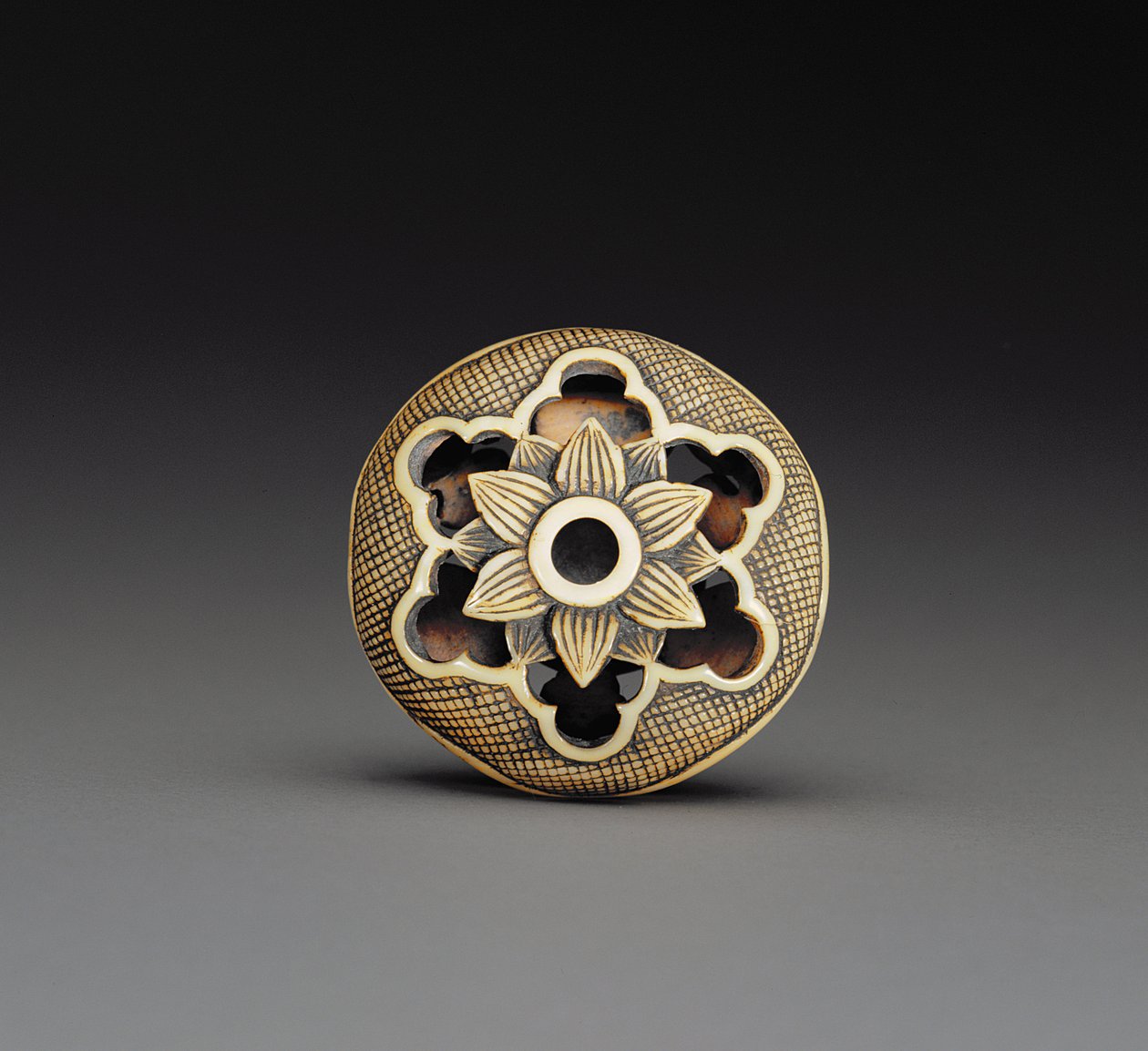 Netsuke，c.1870（见195484） 作者 尾崎国际