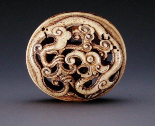Netsuke形式的盒盖（hako）c.1870（见基准的195499） 作者 尾崎国际