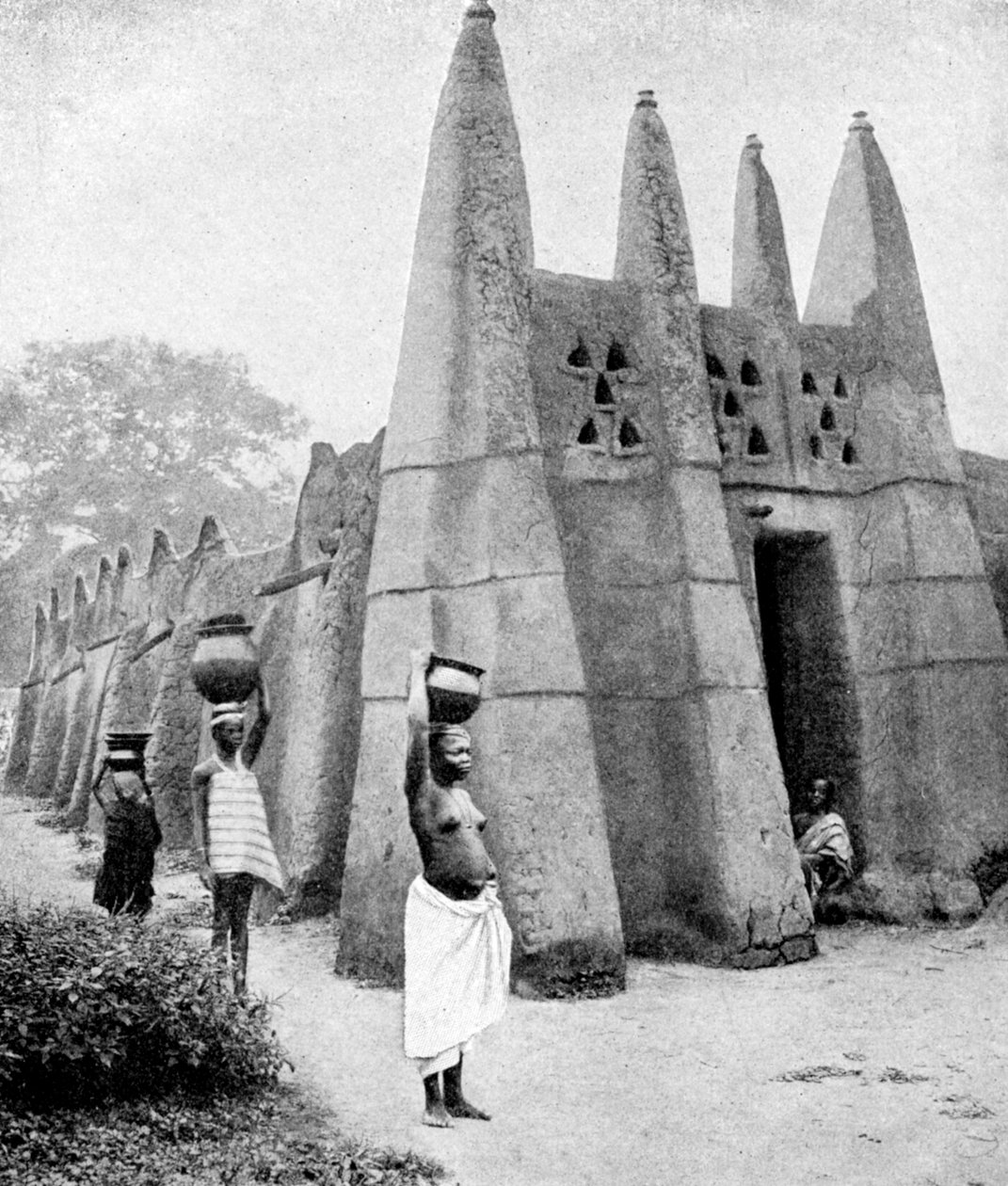 Ashanti建筑，加纳，1922年 作者 PA麦肯