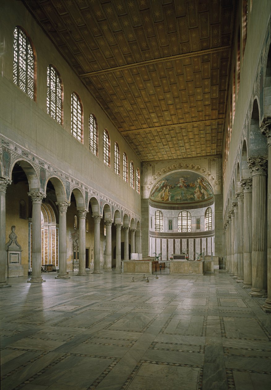 建于 5 世纪的中央教堂中殿 St Sabina 教堂的内景 作者 古基督教