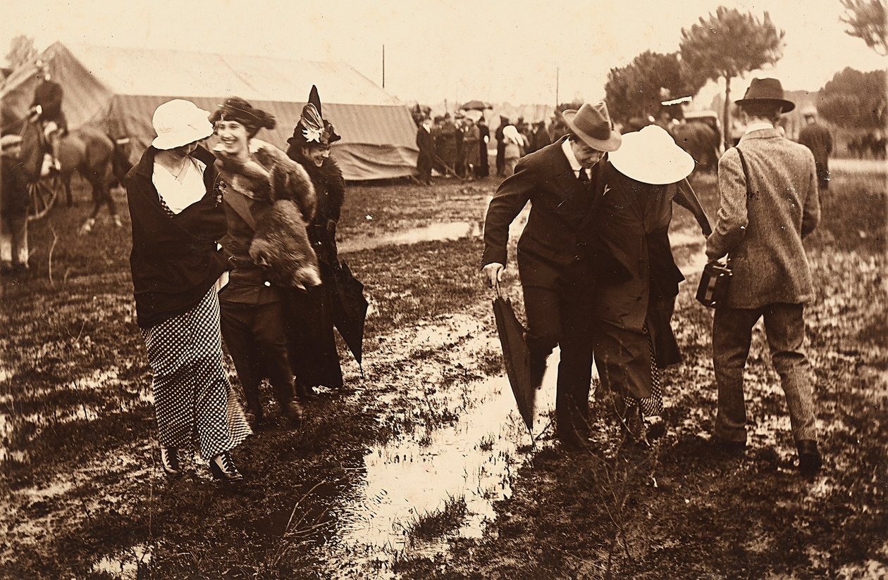 1915 年 2 月 22 日在罗马附近的卡帕内尔参加猎狐庆祝活动的客人（黑白照片） 作者 保罗·卢切西（Paolo Lucchesi）