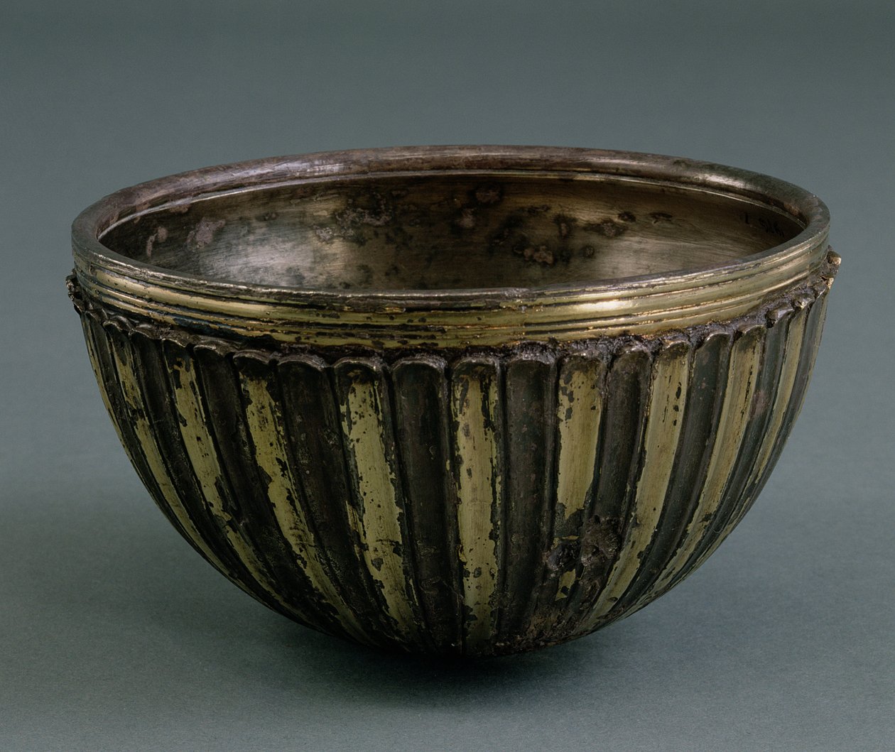 Parthian碗，伊朗，c.100-200 AD（银镀金） 作者 帕提亚学校