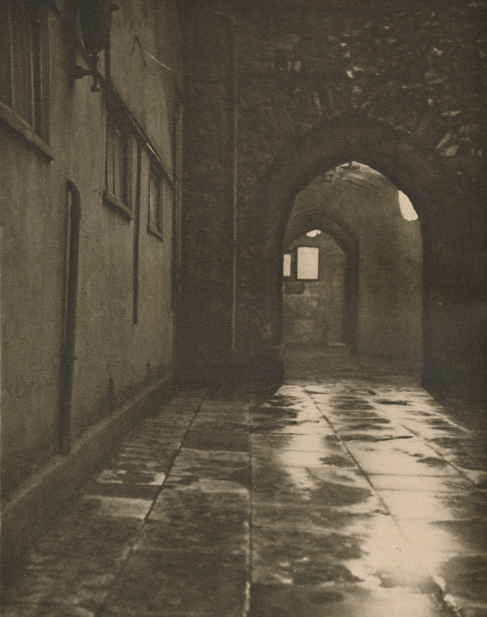 威斯敏斯特大教堂方丈宫的拱门，约建于1935年。 作者 帕特森
