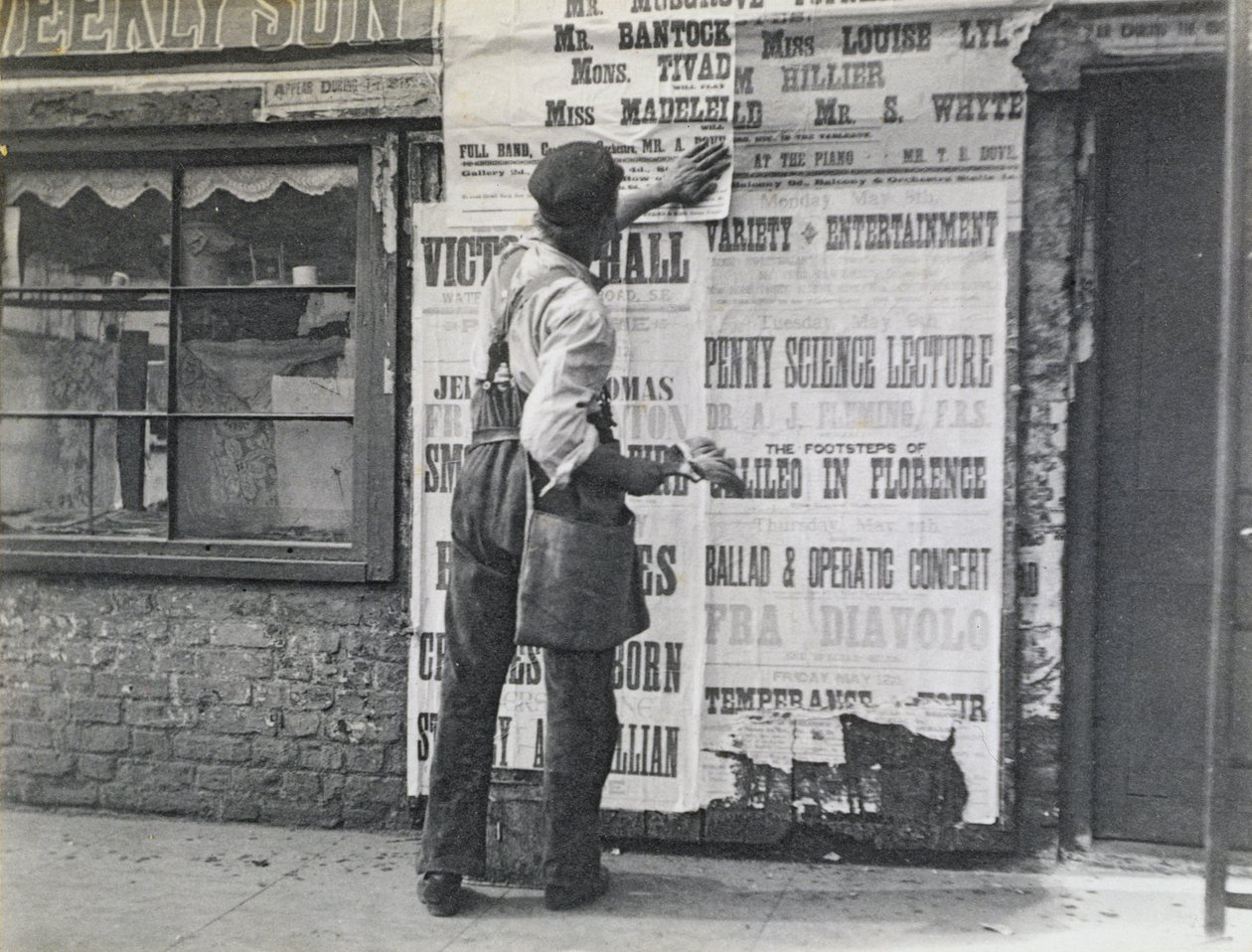 Bill Poster-man，伦敦，1894年 作者 保罗·马丁