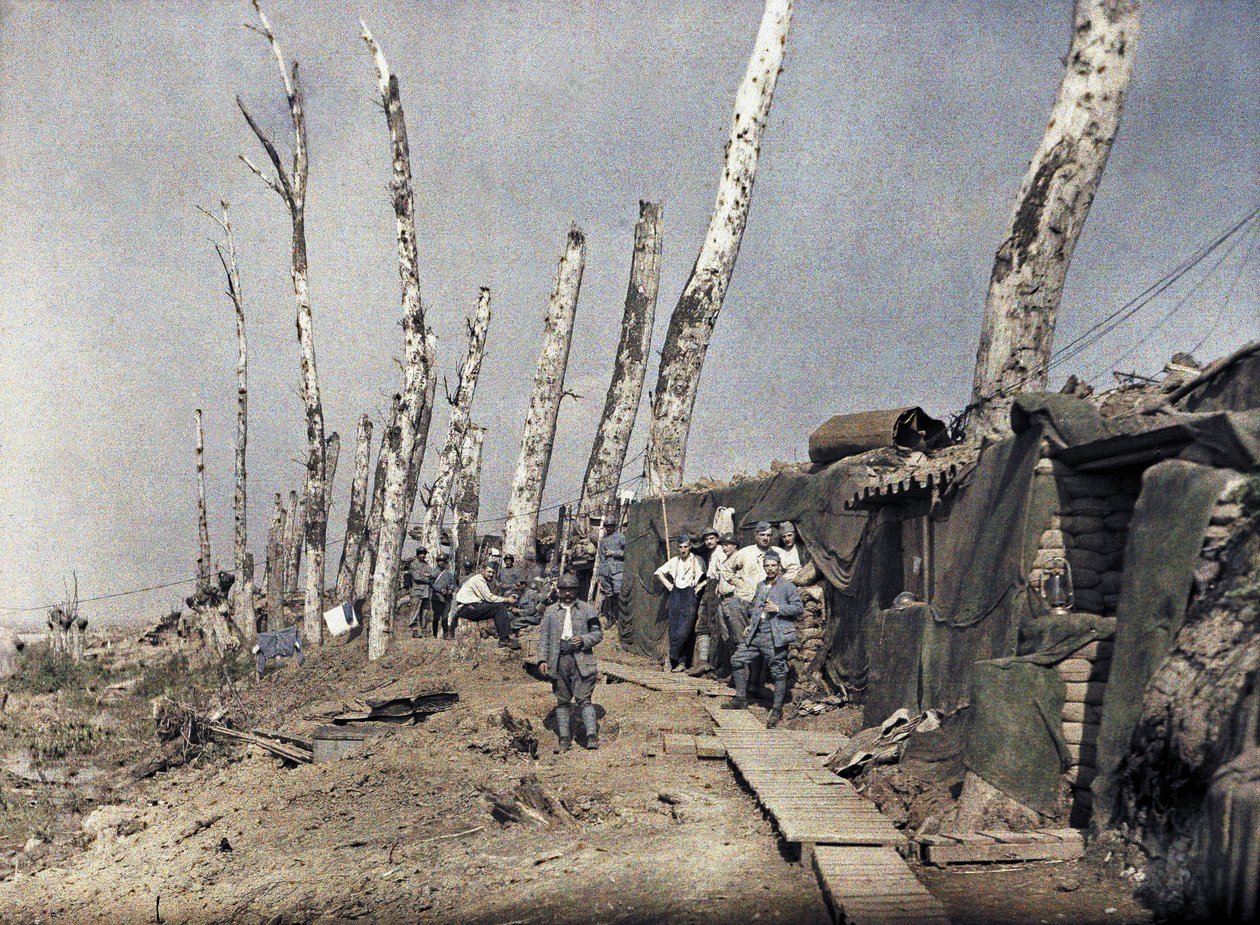 1917年9月10日，比利时遭受炮火袭击的地区Het Sas的法国线（自然色） 作者 保罗·卡斯特尔瑙
