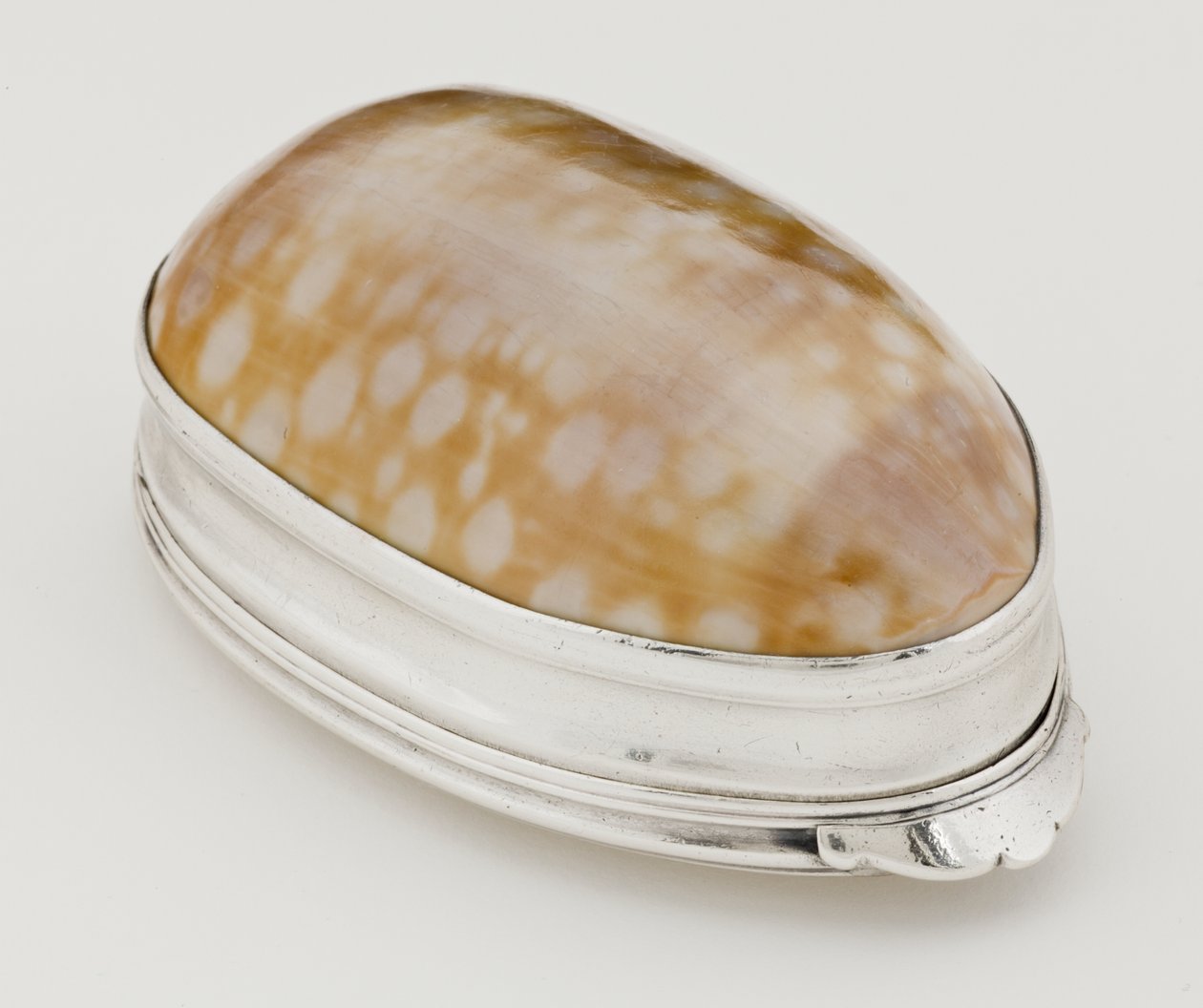 Snuff box 作者 保罗·里维尔