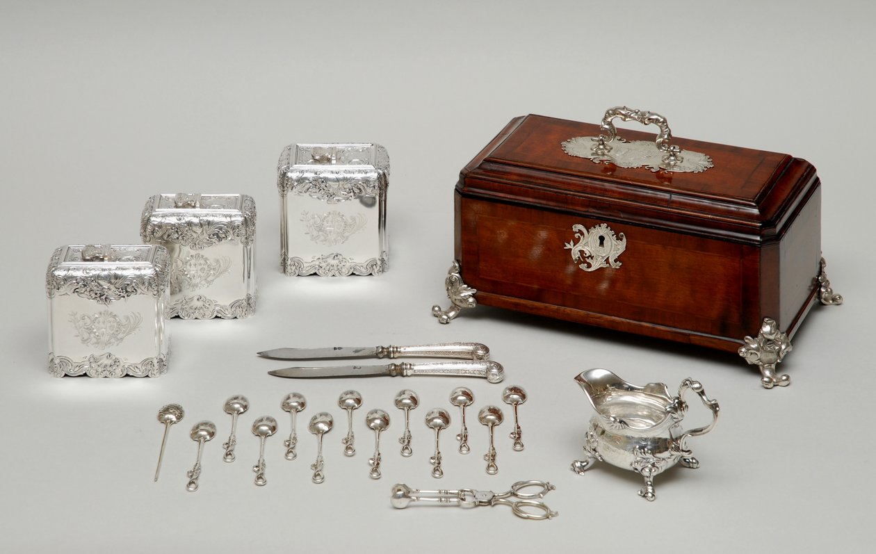 Tea equipage, c.1735 (silver & wood) 作者 保罗·德·拉梅里