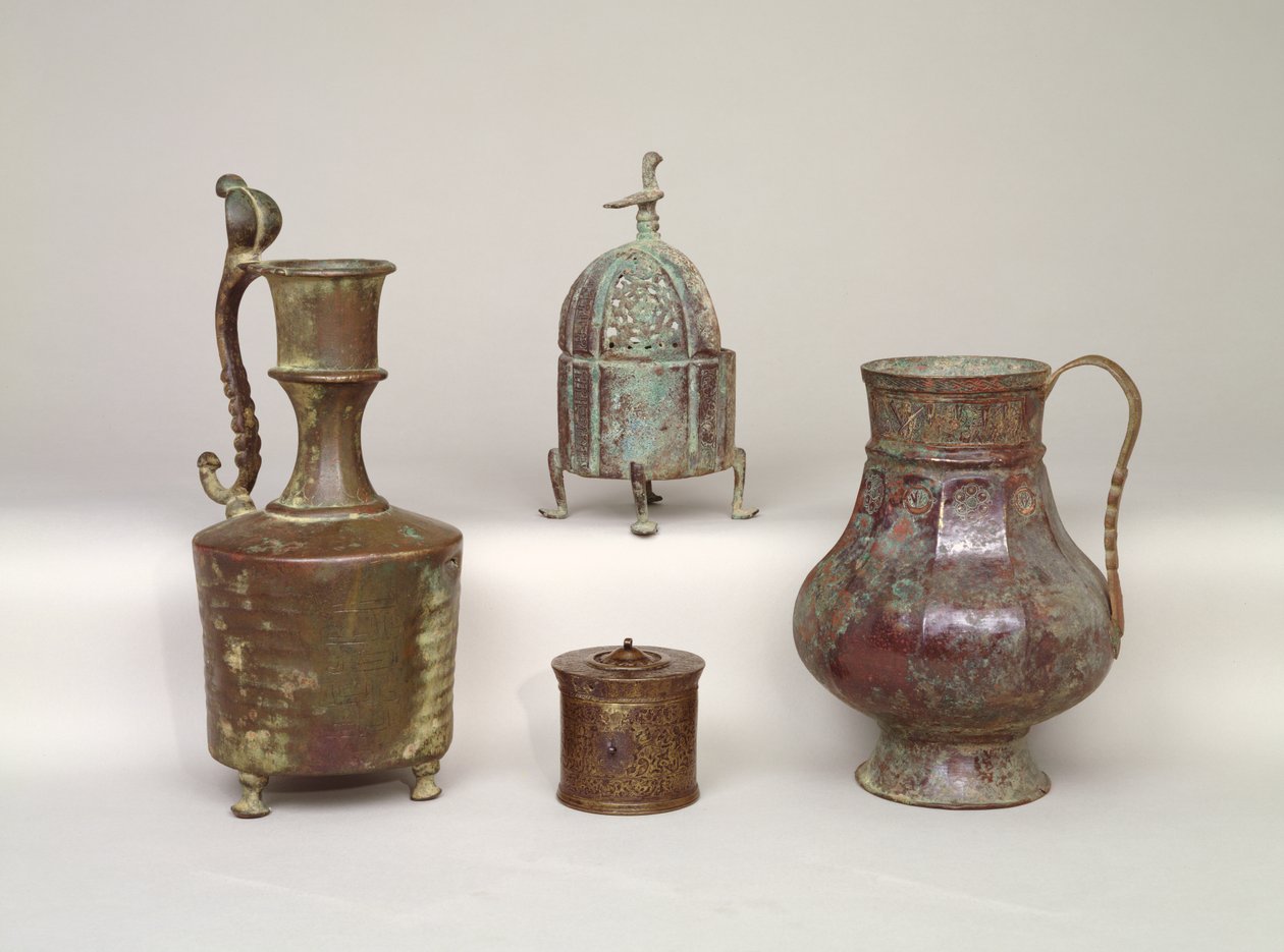 香炉，水壶，墨水池和12至13世纪的水壶（青铜） 作者 波斯学校