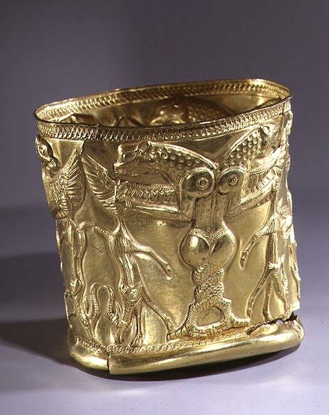 高脚杯装饰着神话中的生物，伊朗西北部，公元前1200年至1100年（电子）（另见229345） 作者 波斯学校