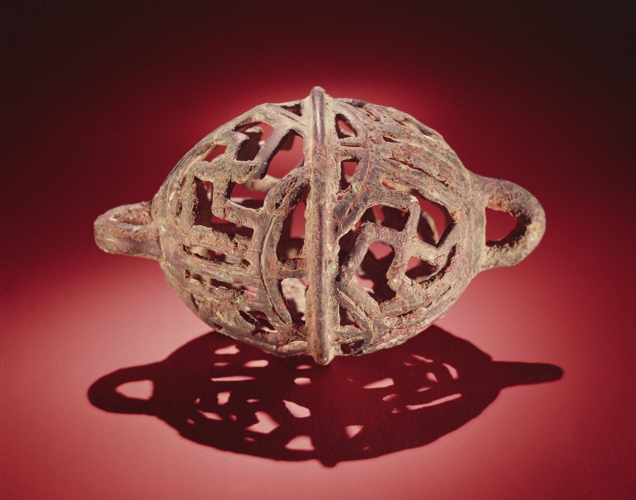 战车钟，来自伊朗Luristan（青铜）。 作者 波斯学校