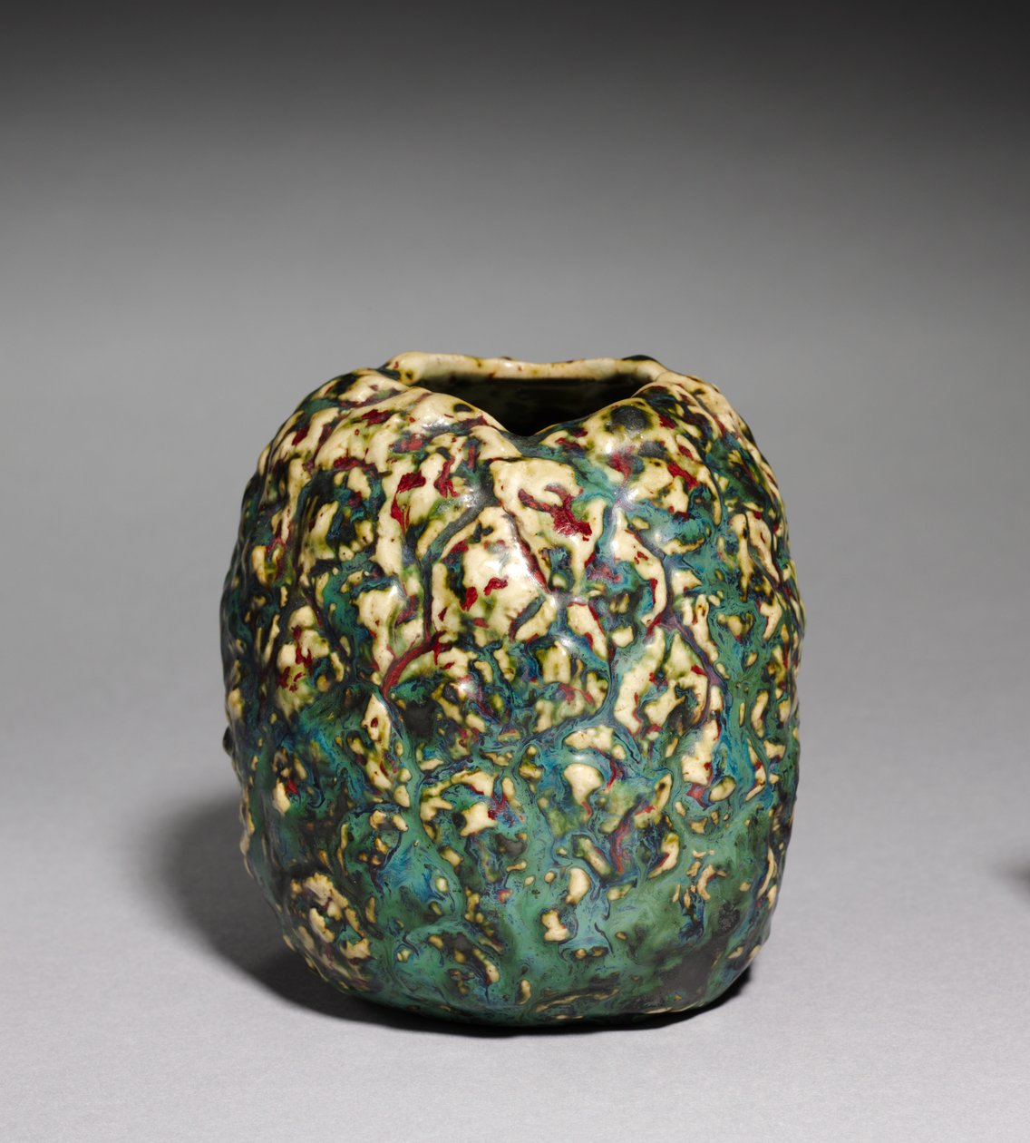 花瓶，约1900年（炻器）。 作者 皮埃尔·阿德里安·达帕拉特