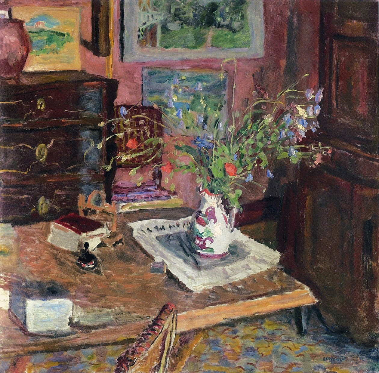 内部与鲜花，c.1910 作者 皮埃尔·邦纳德