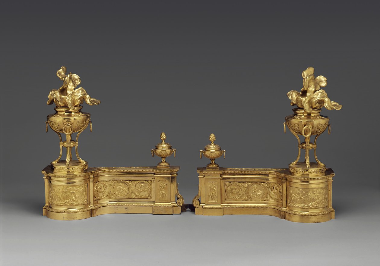 安迪龙斯（Andirons），约1770-80年（镀金青铜） 作者 皮埃尔·古蒂埃
