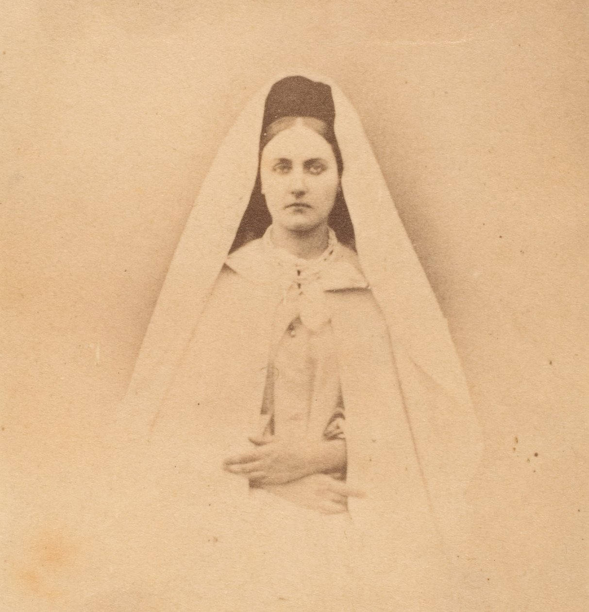La Nonne blanche, 1860年代。 作者 皮埃尔·路易斯·皮尔森