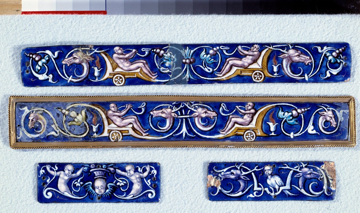 Grotesque rinsing plates. Enamel painted realized in the workshops of Pierre Reymond (1513-1584) Enouen, Musee national de la Renaissance 作者 皮埃尔·雷蒙德