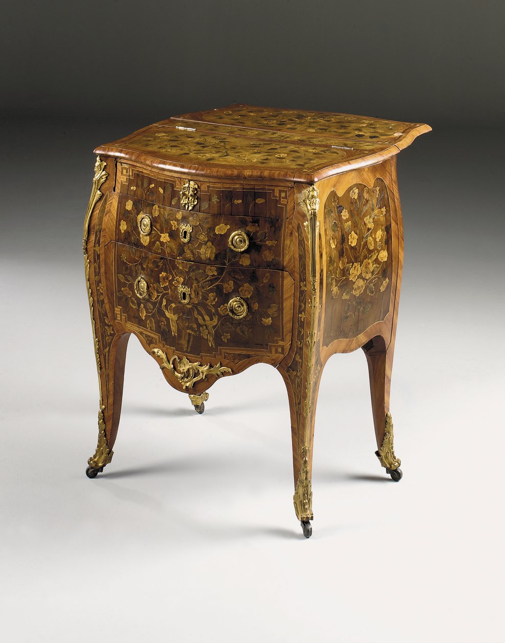 路易十五便桶，约1765年-70年（ormolu安装的郁金香木，无花果，a菜和镶嵌）（另请参阅463003、463004和465390） 作者 皮埃尔·罗素
