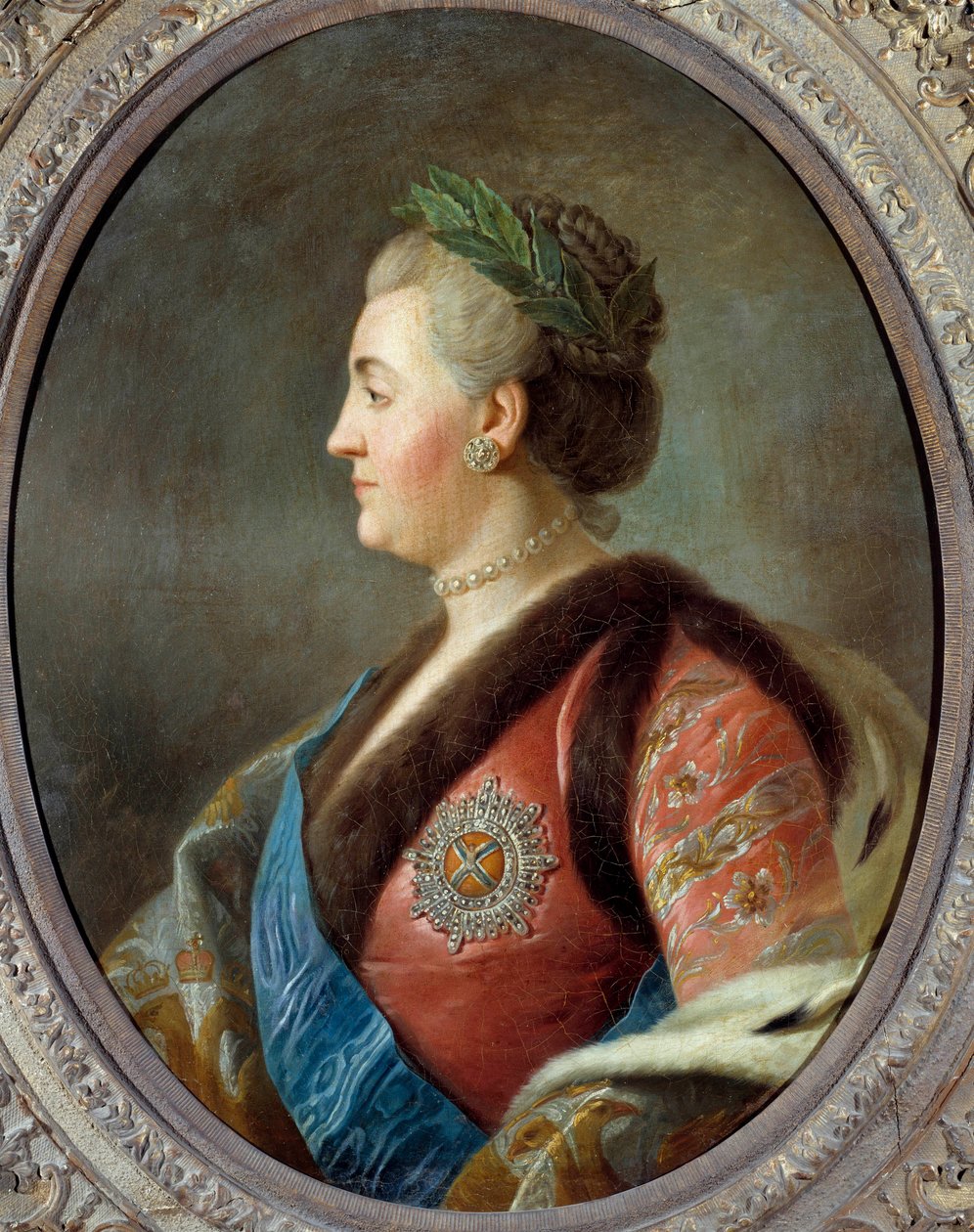 俄罗斯女皇帝凯瑟琳二世（1729-1796 年）的肖像 彼得-安东尼奥-罗塔里（1707-1762 年）的绘画作品 18 世纪的太阳。0,79x0,63 m - 俄罗斯女皇凯瑟琳二世（1729-1796 年）肖像。根据法国画家彼得-安东尼奥-罗塔里（1707-1762 年）的作品绘制 作者 彼得罗·安东尼奥（后）罗塔里