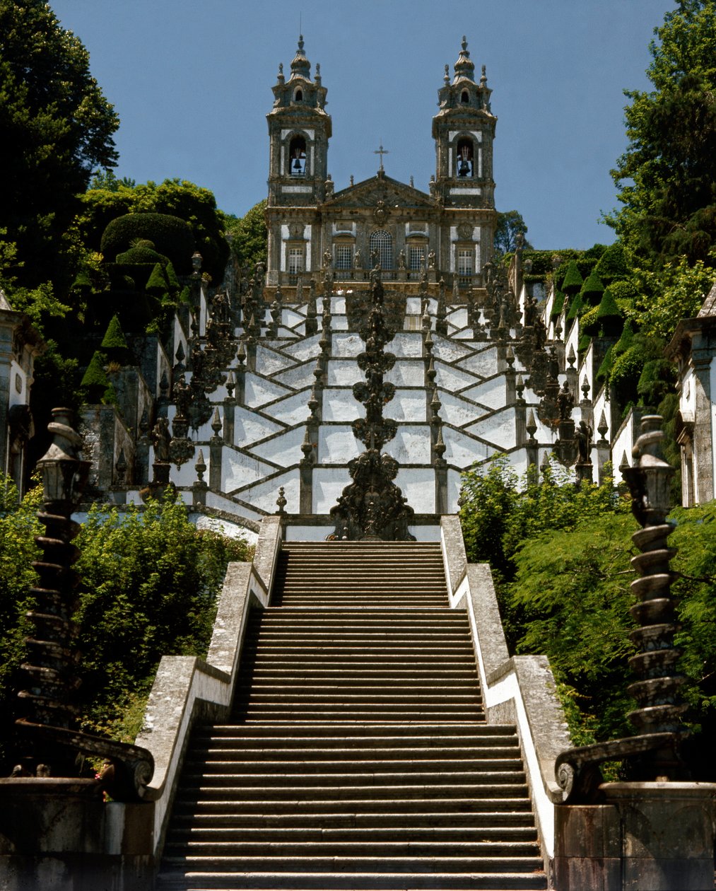 Bom Jesus do Monte 圣所的景色 作者 葡萄牙语学校