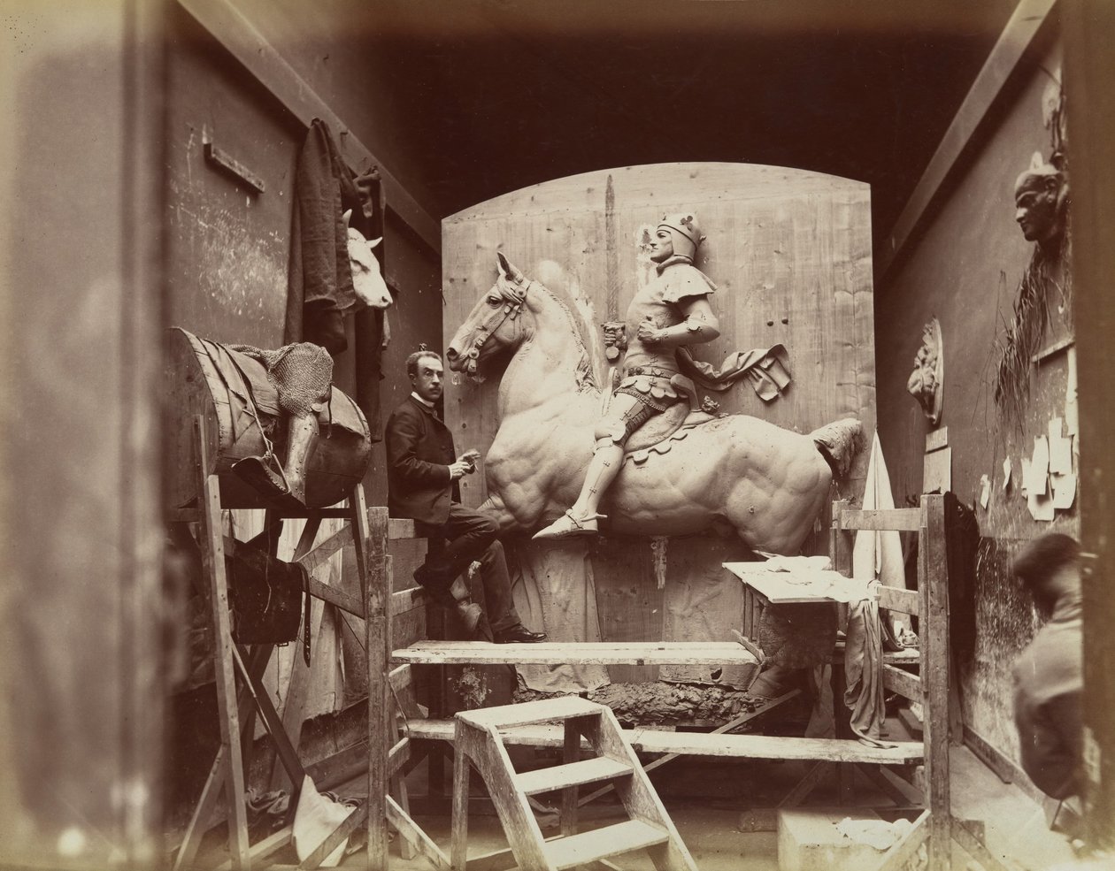 [Emmanuel Frémiet]，19世纪80年代至90年代。 作者 可能是埃德蒙·贝纳德 (Edmond Bénard)