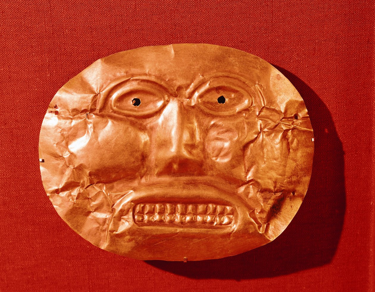 Calima陪葬面具，来自Restrepo，Cauca Valley，c.550-450 BC（黄金） 作者 前哥伦比亚