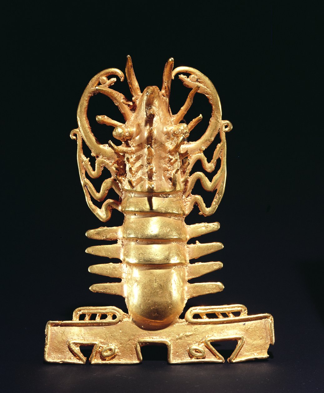代表龙虾与鳄鱼嘴的吊坠，来自La Vaca，Punta Burica，哥斯达黎加（黄金） 作者 前哥伦比亚