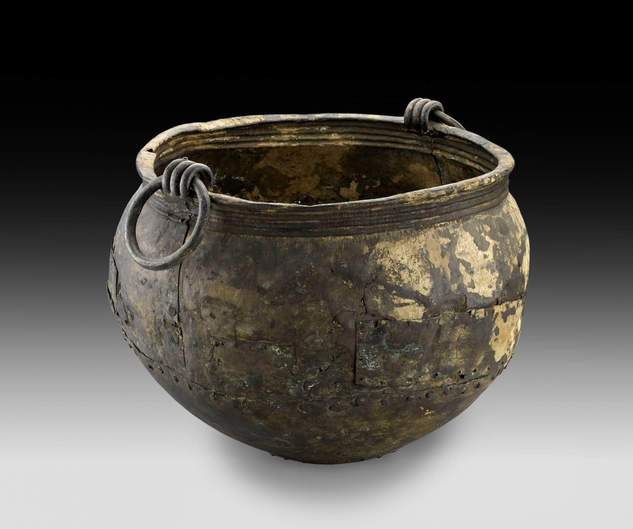Cauldron，来自Shipton on Cherwell，Oxfordshire，公元前7世纪（青铜片） 作者 史前