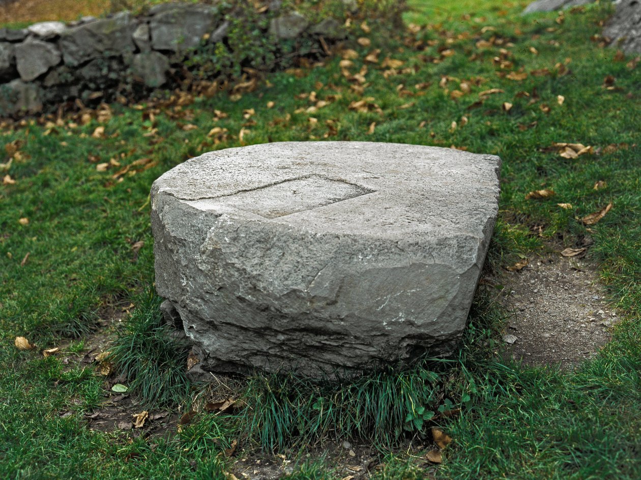 卡蒙尼文明，史前：祭坛。 介于新石器时代和青铜时代之间。 Capo di Ponte, Naquane Rock Carvings National Park, Valcamonica, Val Camonica, 意大利 作者 史前史前