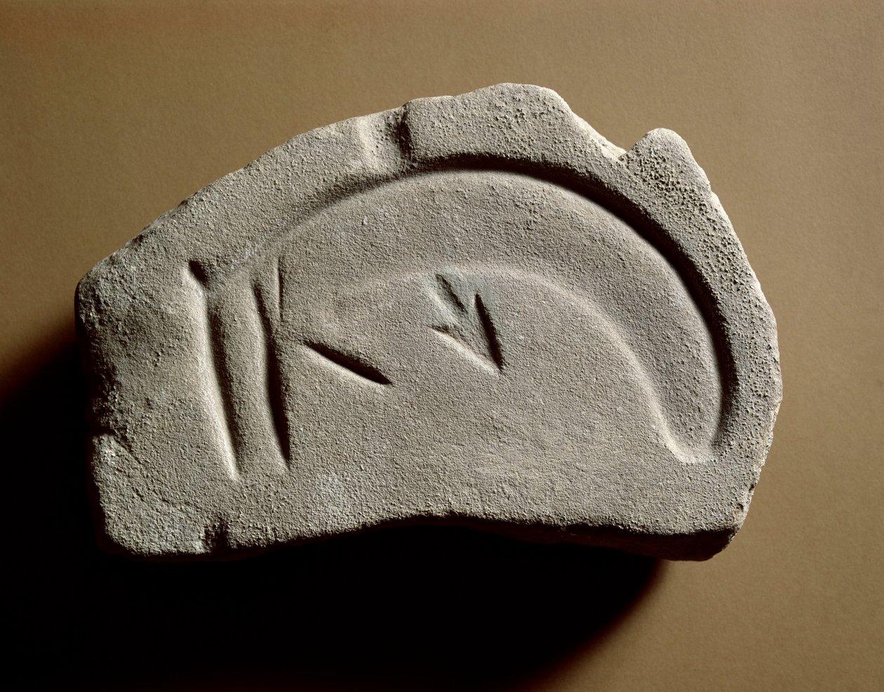 Prehistoire：用于复制箭头（模具）的附件。 青铜时代。 博洛尼亚，Civico Museo Archeologico 作者 史前史前