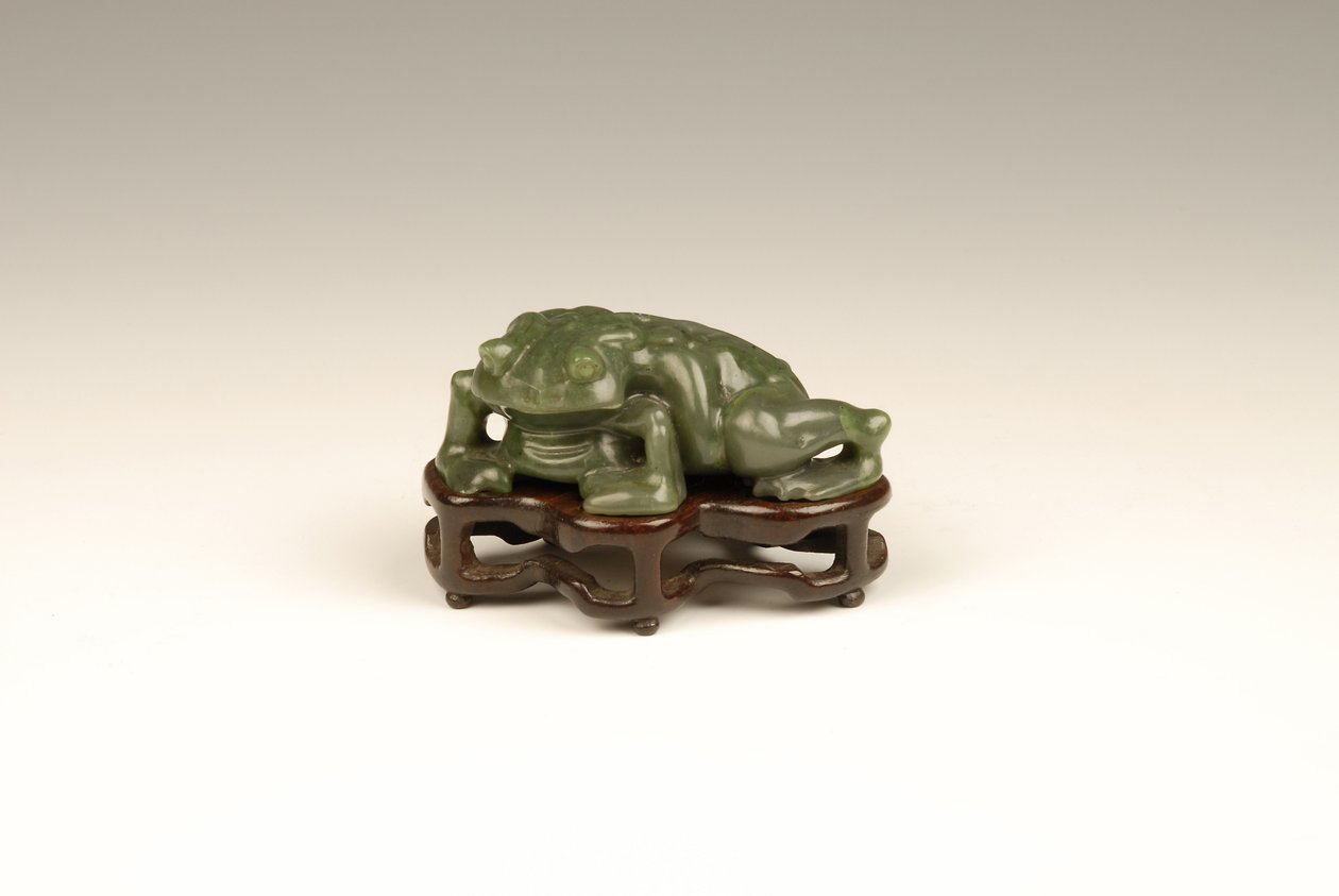 蟾蜍雕像（玉） 作者 清代中文学校
