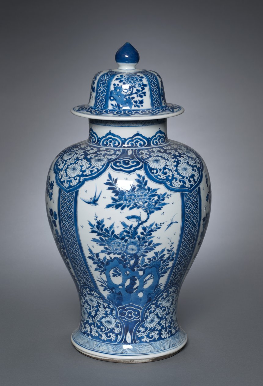 带盖花瓶，1662-1722 作者 清代中文学校