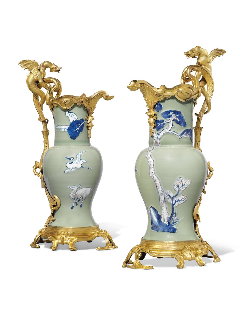 一对路易十五时期的烤瓷器，1662-1722年，架于1745年至49年 作者 清康熙年间中国人
