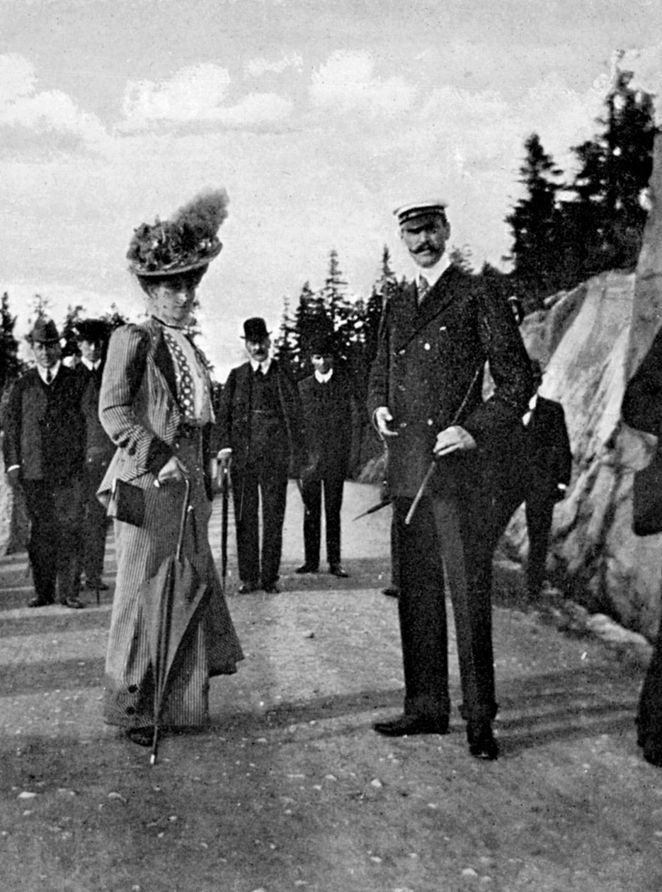 挪威Haakon七世国王（1872-1957）和他的妻子Queen Maud 869-1938，1908年。 作者 亚历山德拉女王