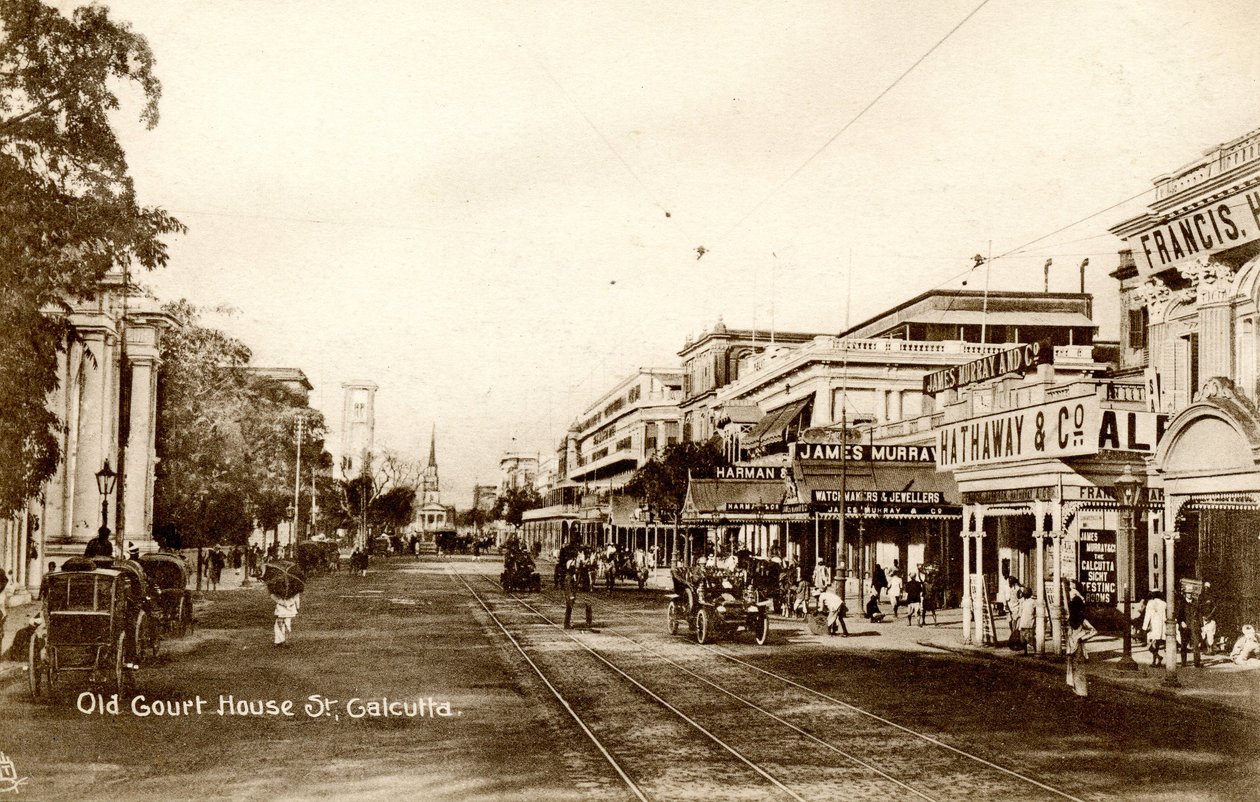 加尔各答老法院大楼街，约1900-20年（棕褐色照片）。 作者 拉斐尔塔克和儿子