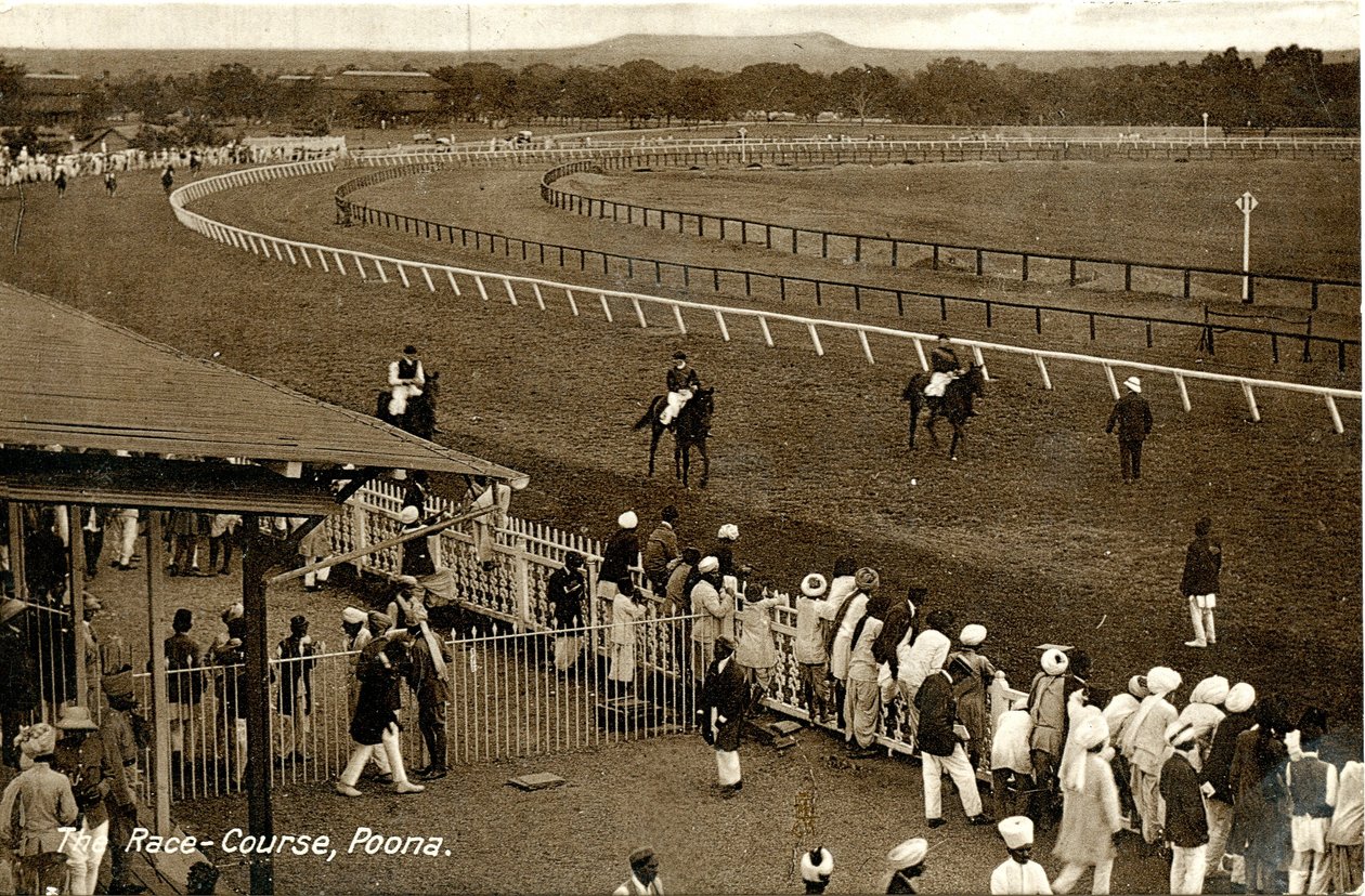 The Race-Course, Poona, c.1900-30 (sepia photo) 作者 拉斐尔塔克和儿子