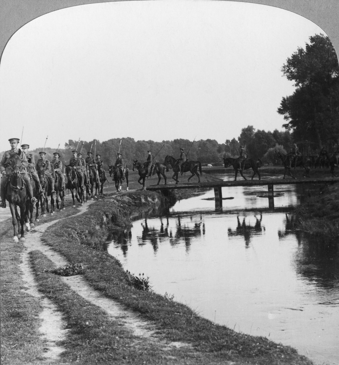 一线的Allenbys骑兵团，比利时伊普尔，第一次世界大战，c1914-c1917。 作者 现实旅行社