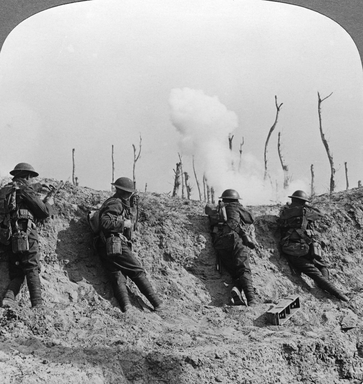 战场场景，比利时Passchendaele，第一次世界大战，1914-1918年。 作者 现实旅行社