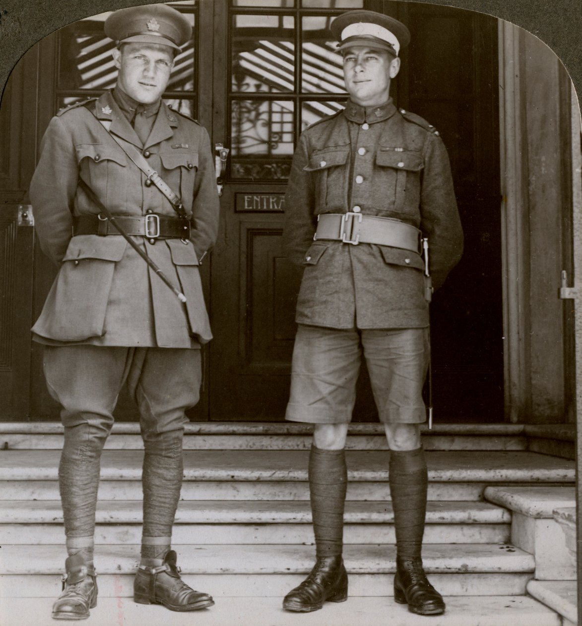 第一次世界大战，1914-1918年，两名加拿大风投公司MacDougall上尉，DSO和Cadet Mullin 作者 现实旅行社